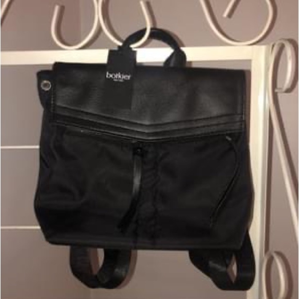 Black botkier bag